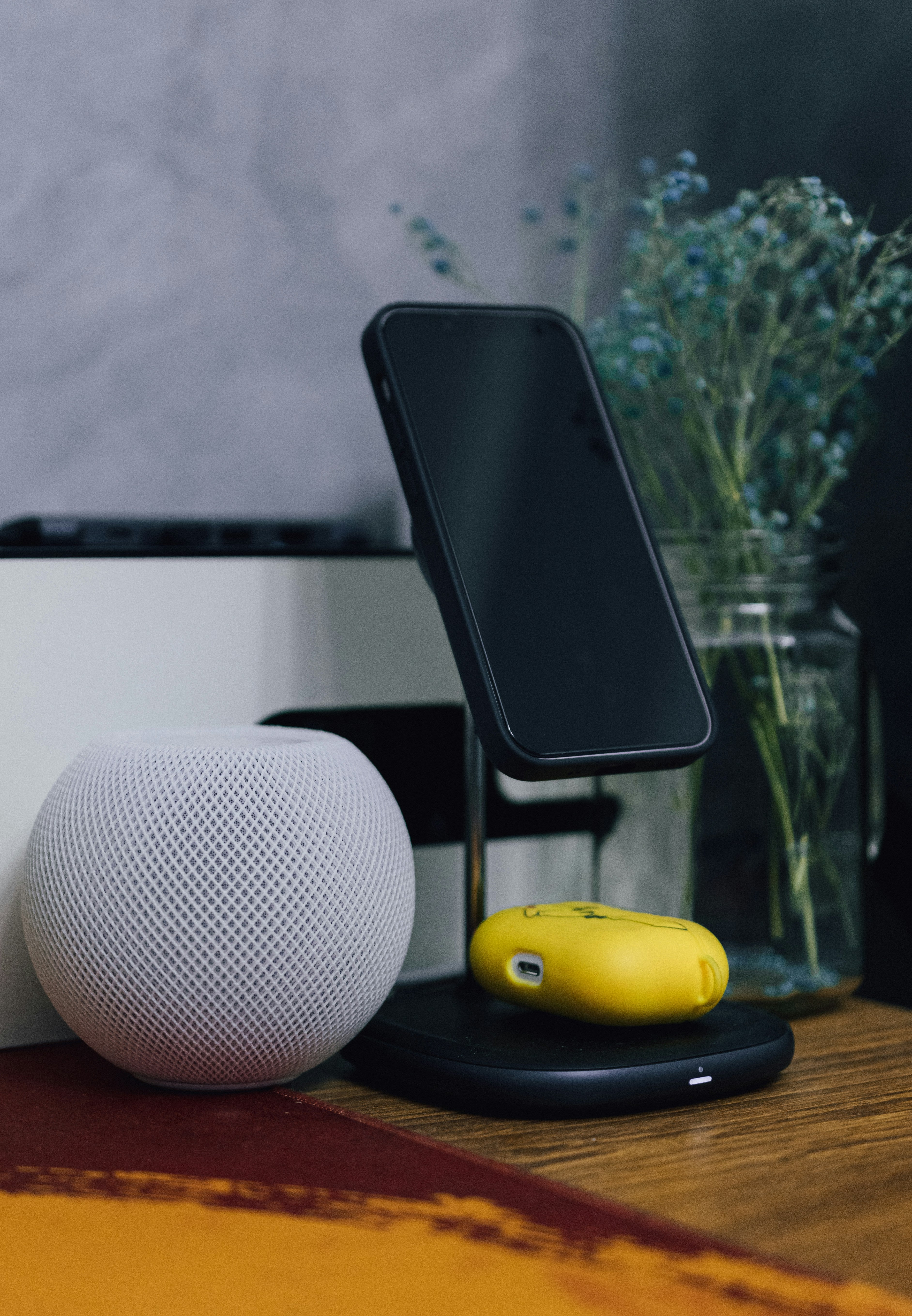 Premium Multi-Device Wireless Charging Station